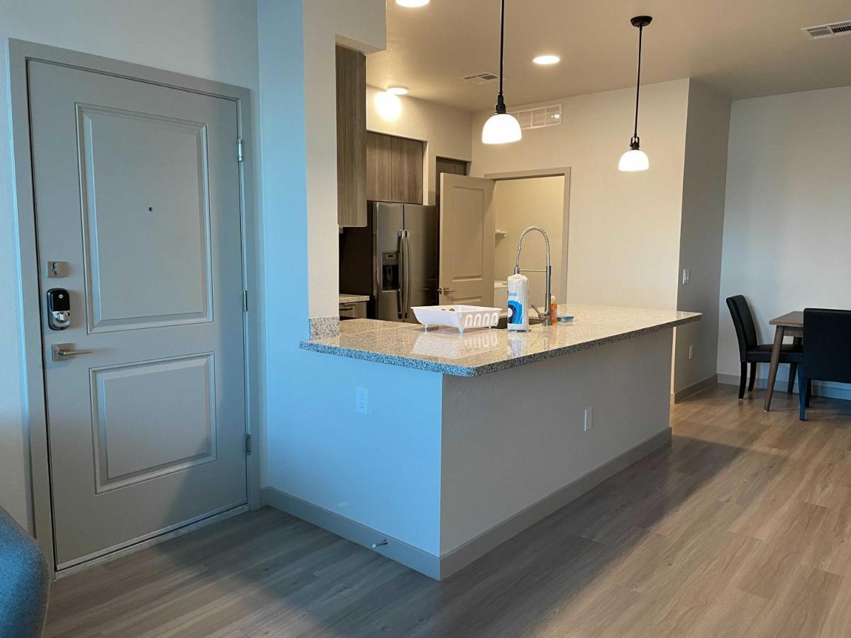 Stay Gia New Modern 1 Bedroom Apartment With Swimming Pool & Gym At Grayson Place Goodyear Exteriér fotografie